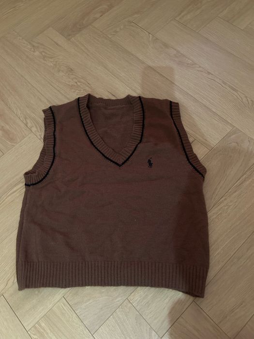 Кардига коричневого цвета