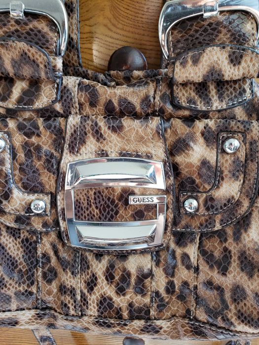 Guess оригинална чанта