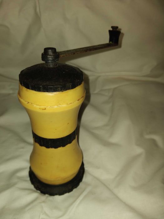 Продавам мелачки за кафе и ядки