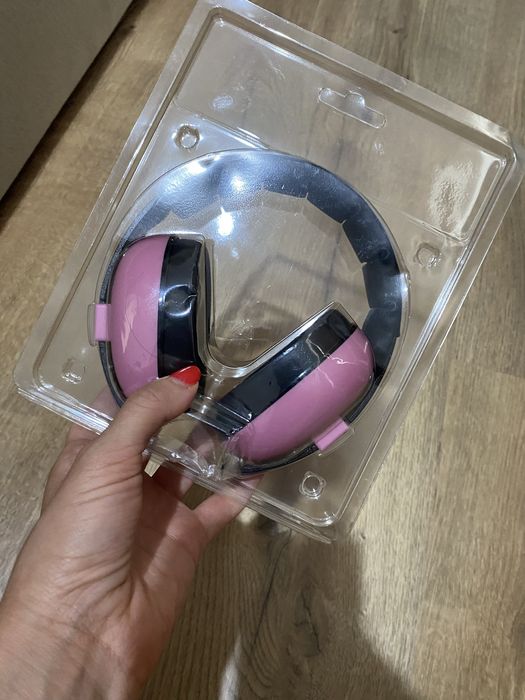 Casti antifonice roz NOI