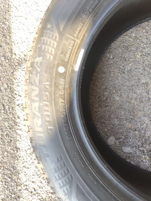 215/60/17" 2бр Bridgestone turanza t005A,dot0219