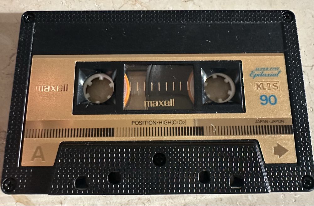 Vand un set de 6 casete Maxell XLII-S 90min