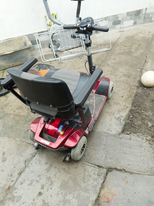 Scuter electric Bătrâni