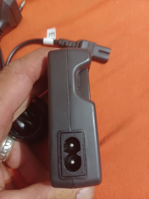 Nikon Quick Charger MH23 + Nikon Battery Li Ion ENEL 9 7,4v 1000mAh