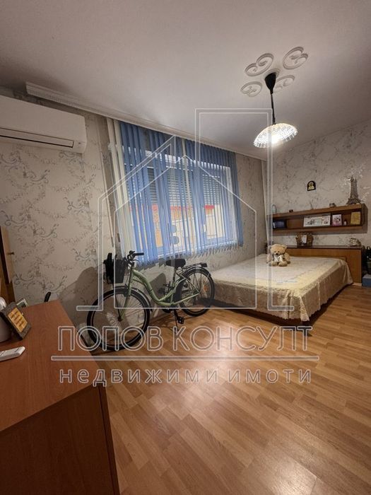 Продава се Четиристаен апартамент в Пловдив, Христо Смирненски - 93 кв.м за 905 €/кв.м - Снимка #8
