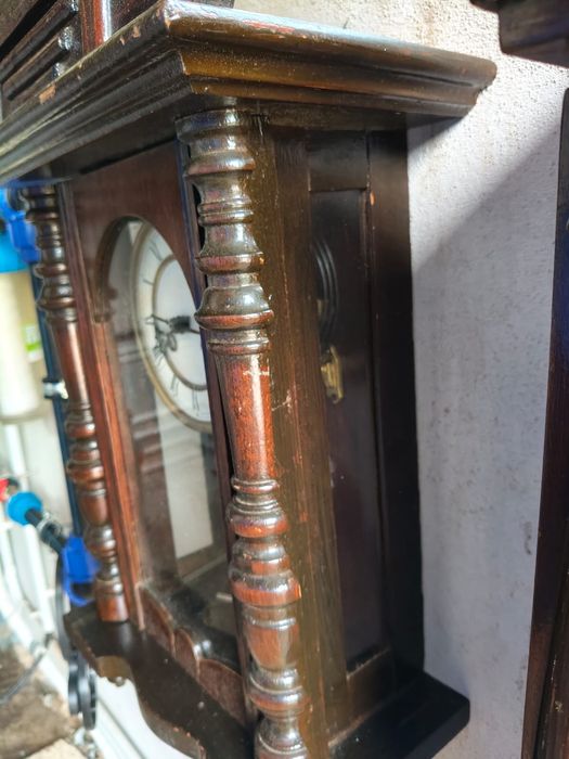 Ceas antic cu pendul