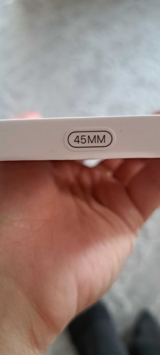 Продам оригинальный ремешок apple watch 45mm новый