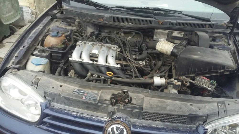 Фолксваген Голф 1,8 бензин, 98 г на части