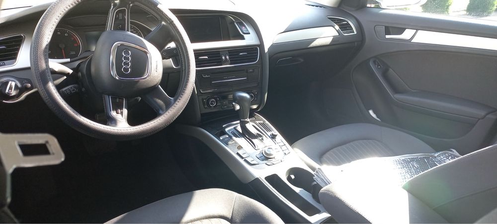 Audi A4 limuzină