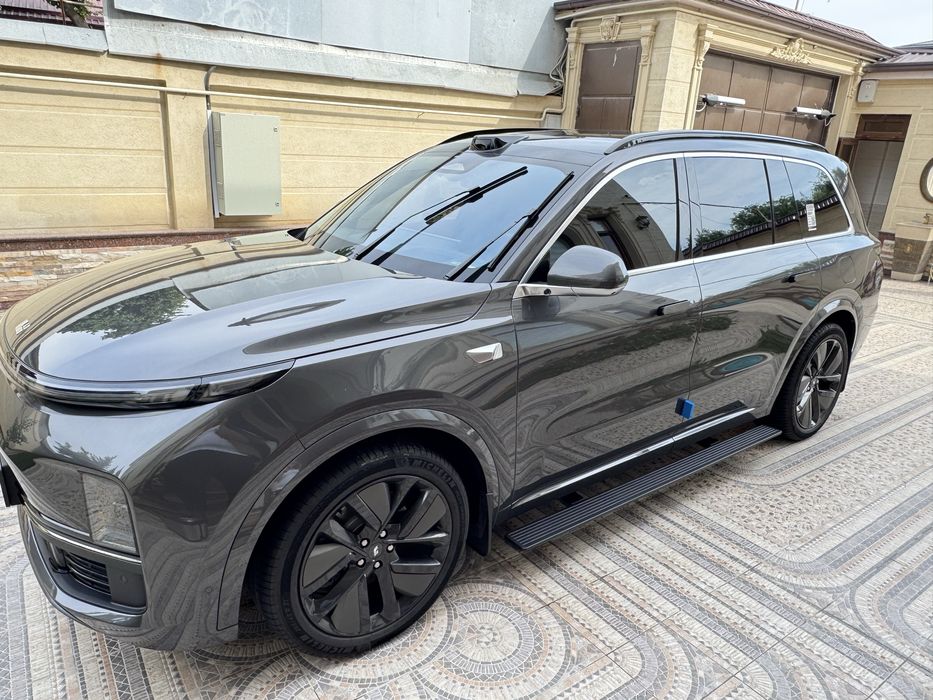Lixiang L9 ultra 2024 noyabr oygi bir qol moshina sotiladi.