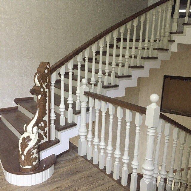 Принимаем заказы на  лестниц из твердых парод