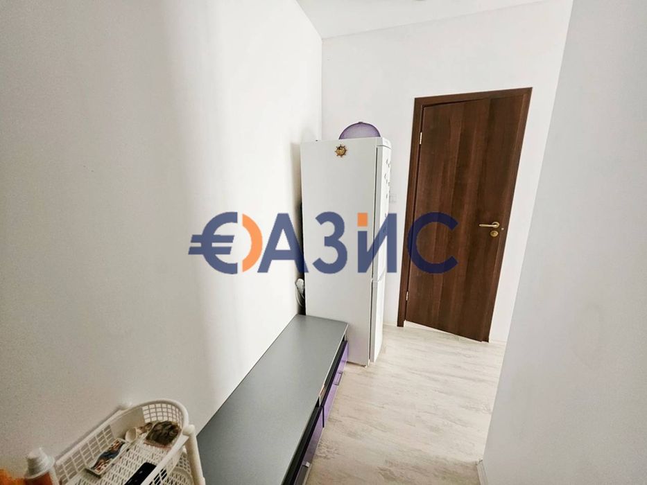Продава се Двустаен апартамент в к.к. Слънчев бряг - 60 кв.м за 934 €/кв.м - Снимка #12
