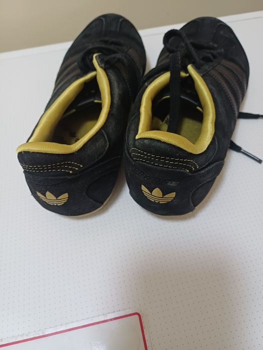 Много запазени маратонки