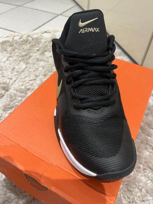 маратонки Nike air max