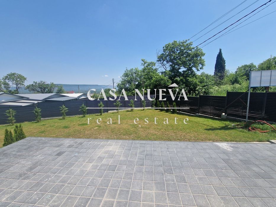 Продава се Къща в с. Кранево, Област Добрич - 300 кв.м за 1834 €/кв.м - Снимка #12