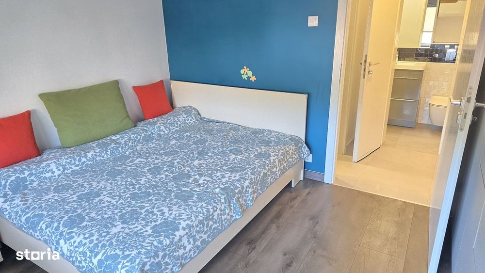 Vand apartament 2 camere decomandat, Deva, I. Maniu, etaj 3, mobilat