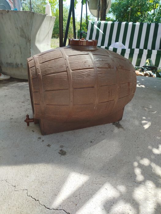 Парафиниран съд за вино