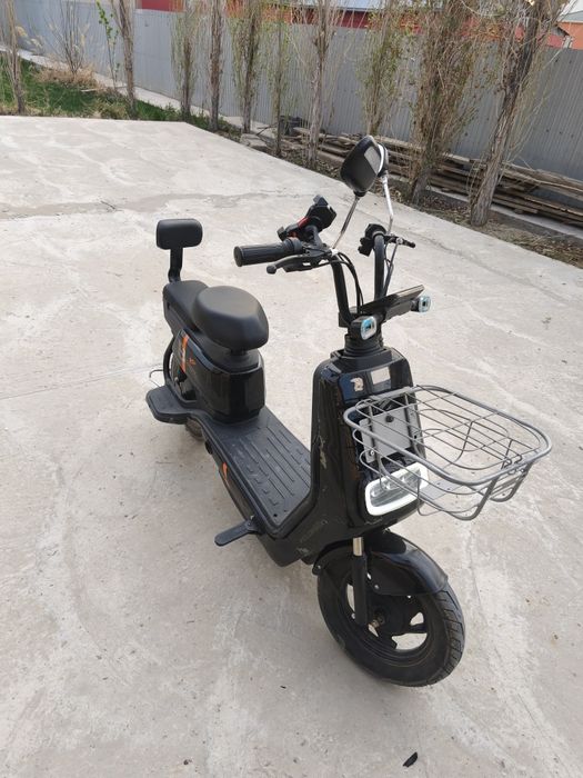 Электроскутер Velomax