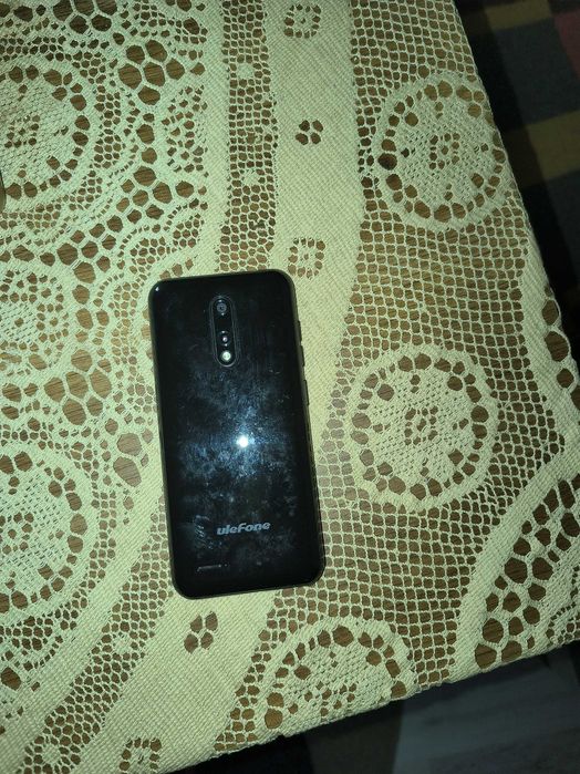 Продавам два запазени и работещи смартфона!