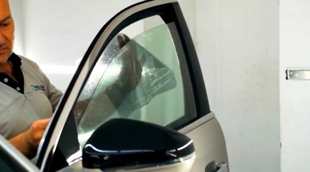 ENDURA Фолио за автомобилни стъкла - 1.52 cm x 30 m (6,60€/m2)