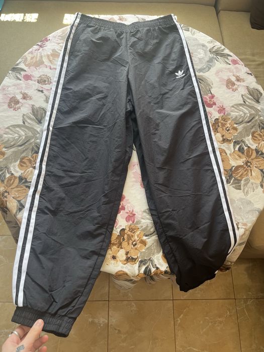 Ново Долнище анцуг Adidas Originals GN2868