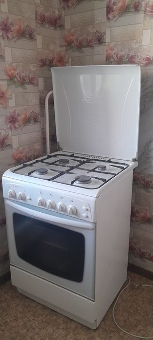 Срочно! Продам газплиту Гефест