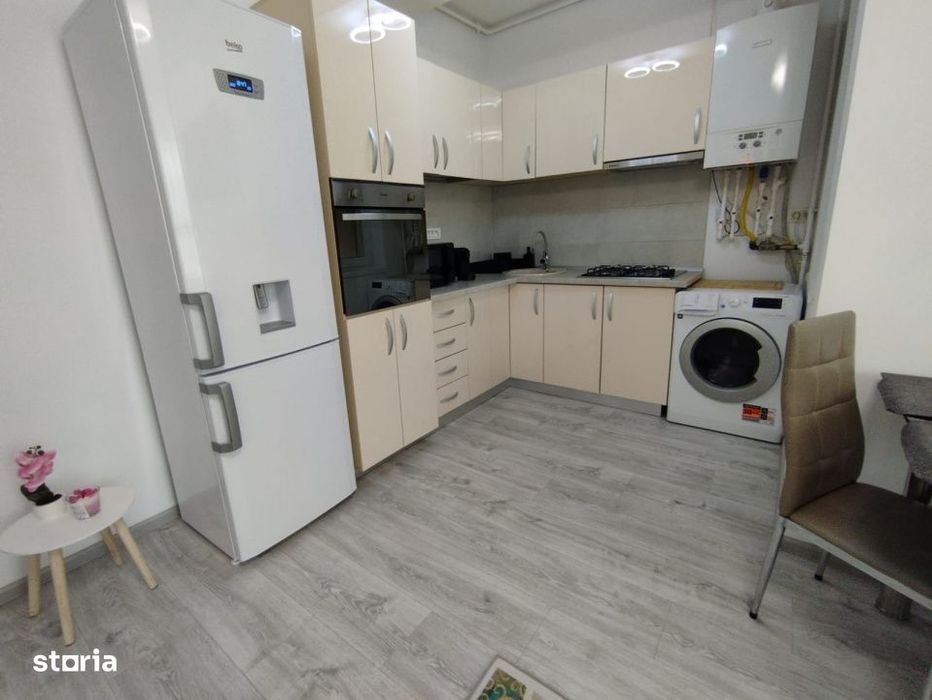 Mamaia nord-apartament 2 camere decomandat
