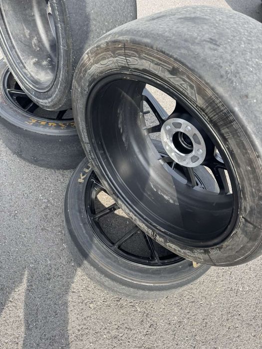 Сликове с джанти 18"