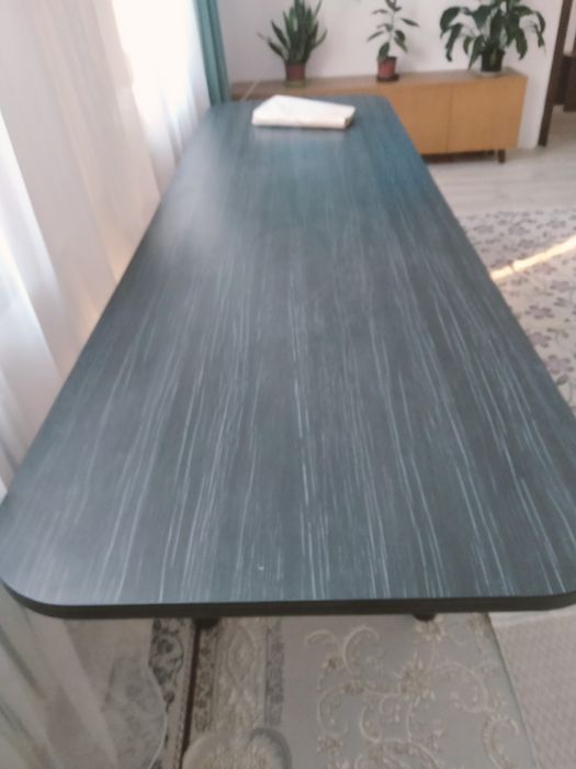 Продам Стол гостинный 25 000.