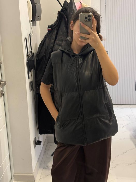 Кожанная безрукавка