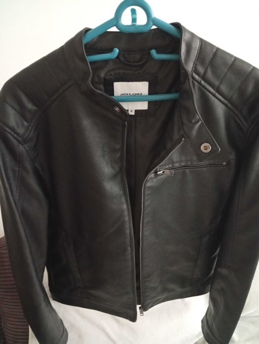 Ново, мъжко кожено яке