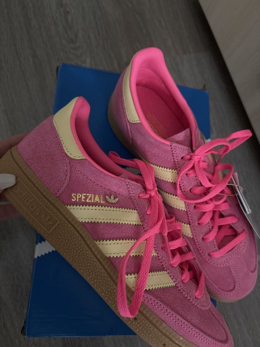 Чисто нови обувки Adidas Spezial 38 номер