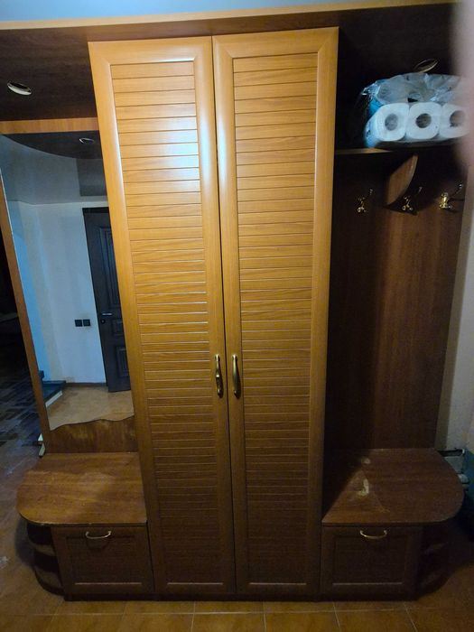 Шкаф в прихожую.