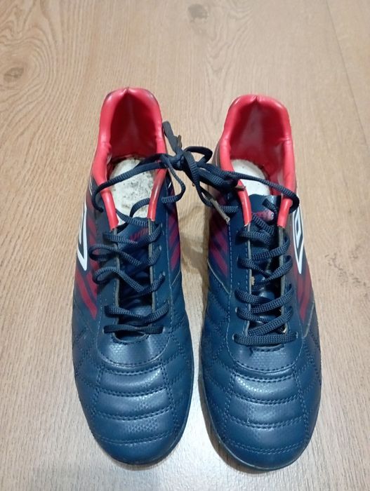 Для игры в футбол