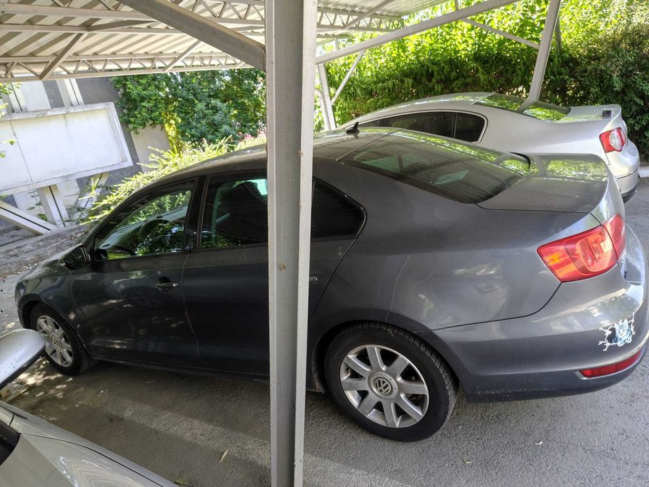 VOLKSWAGEN Jetta 2011 — imagine 4