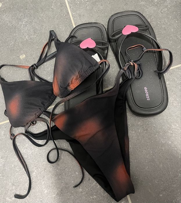 Комплект бански и чехли Cropp