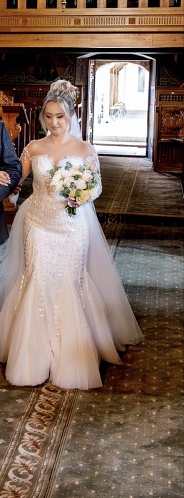 Rochie de mireasa model sirena