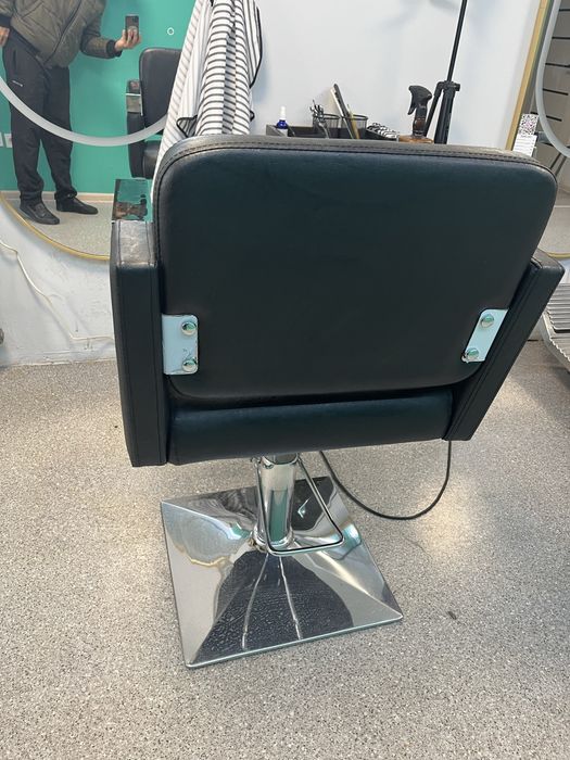 Продам парикмахерской кресло