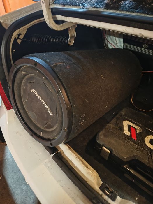 Vând subwoofer auto pioneer