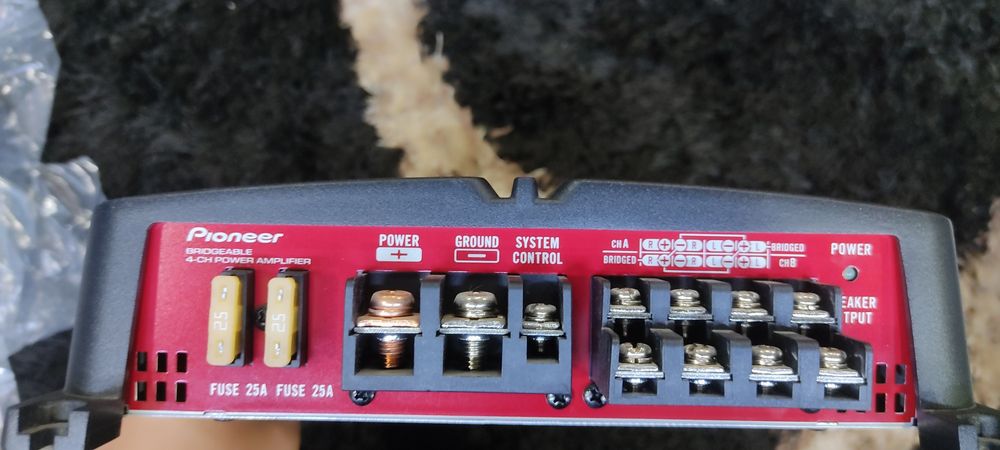 Усилитель в машину