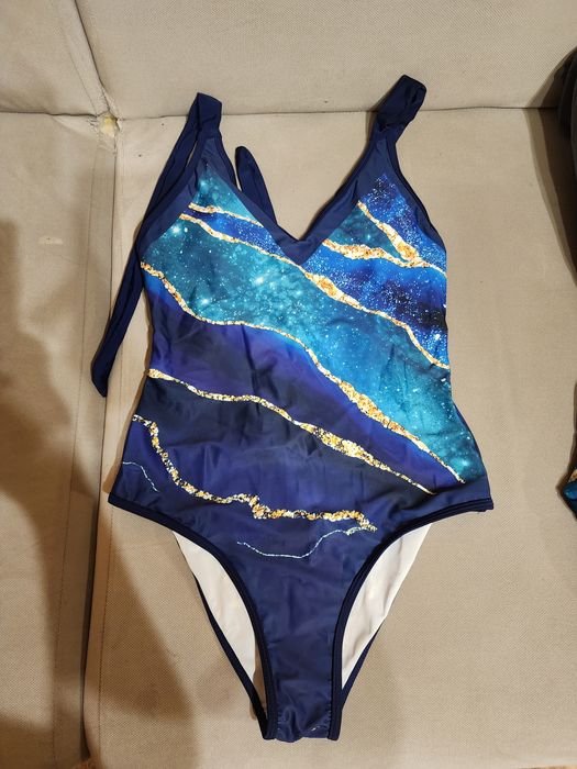 Классные купальники новые