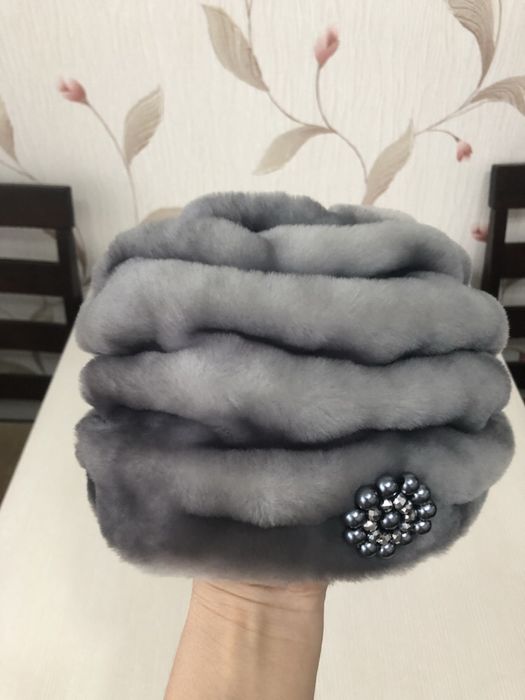 Продам меховую шапку