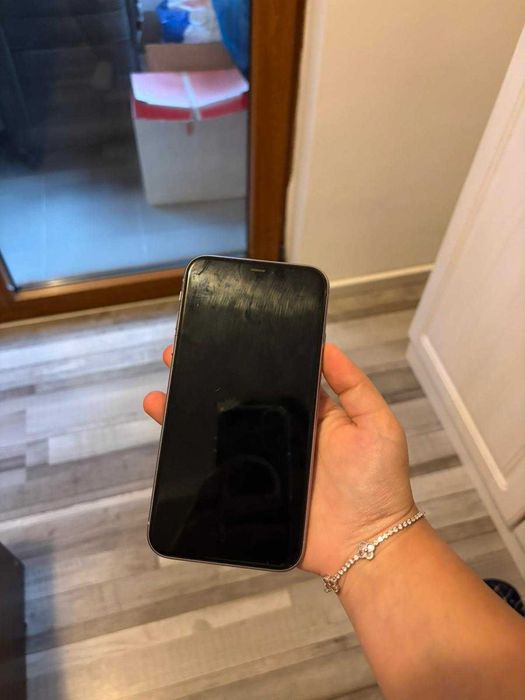 Telefon Iphone 11 de vanzare