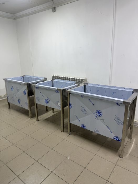 Линия раздачи мармит холодный витрины холодильник
