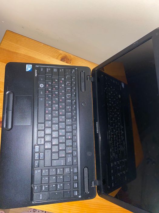 Лаптоп- Toshiba - работещ