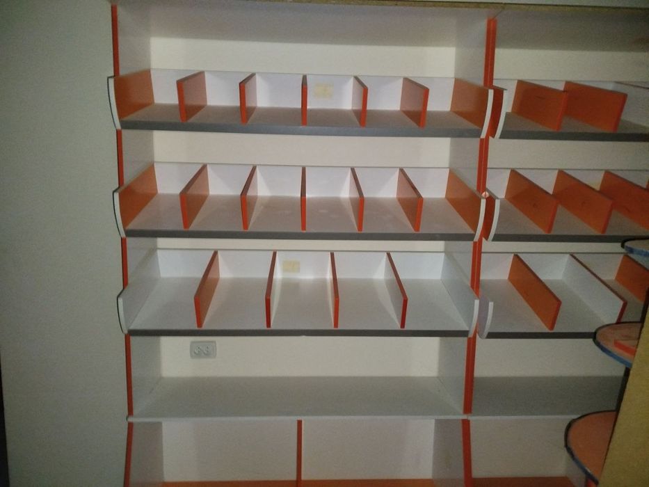 Do'kon uchun stellaj