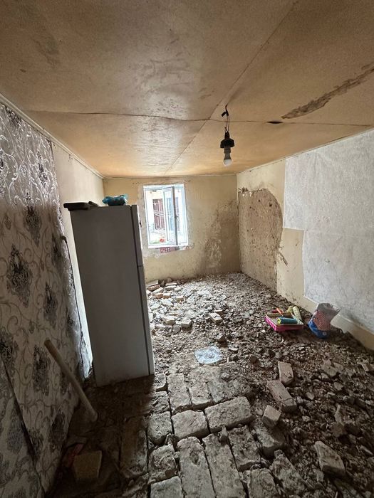 Uy sotiladi narx45 000$ kelishamiz hammasi sharoitida yashashga tayyor