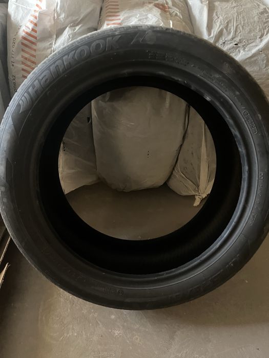 Бу летние шины 235/45R18
