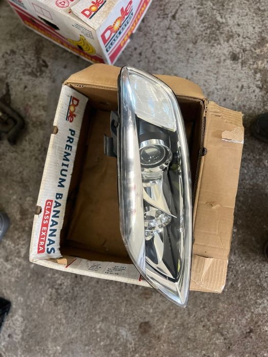 Faruri Far Stanga Dreapta  xenon Audi Q7  EUROPA