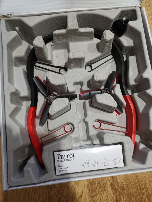 Drona Profesionala Parrot Bebop Ca Noua La Cutie Cu Doua Baterii